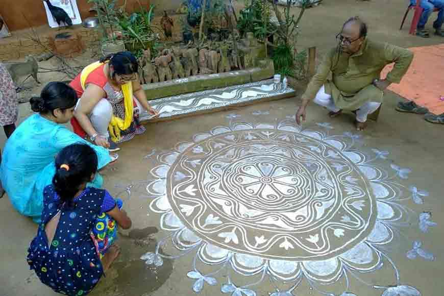 Bengal&rsquo;s dying art of alpona revived through children of &lsquo;Khowabgaon&rsquo;
