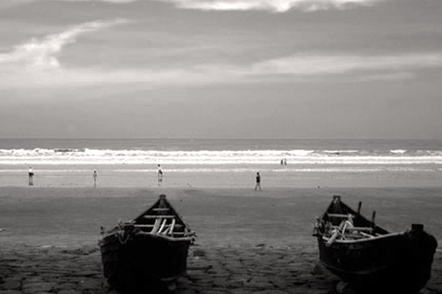 River, sea and lighthouse &ndash; welcome to serene Junput