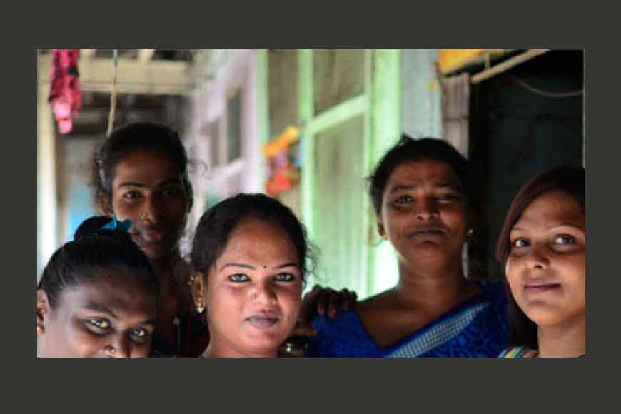 Bengal government gifts handicraft store to transgenders
