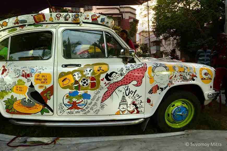 If you are lucky, you can ride a Cartoon Cab!
