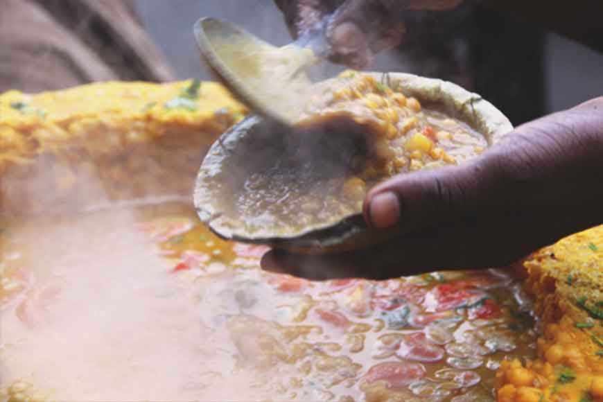 Kolkata&rsquo;s street food Ghugni in a new avatar at these spots
