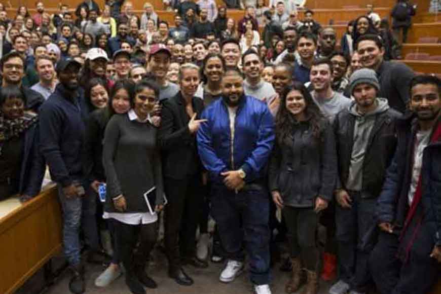 Harvard University defeats apartheid
