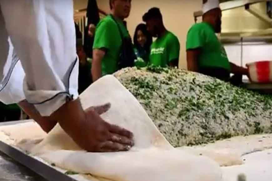 World&rsquo;s largest shingara made in London
