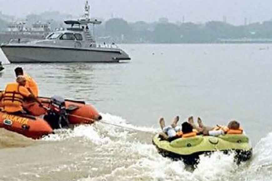 Kolkata Police offers citizens water sports on Hooghly

